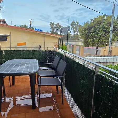 Quarto em Acomodações Particulares Con Terraza & Bbq, 5 Min A Pie De La Playa